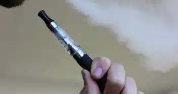 Comment choisir son marchand de cigarette électronique